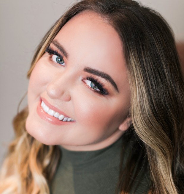 ANNA TODD HEADSHOT